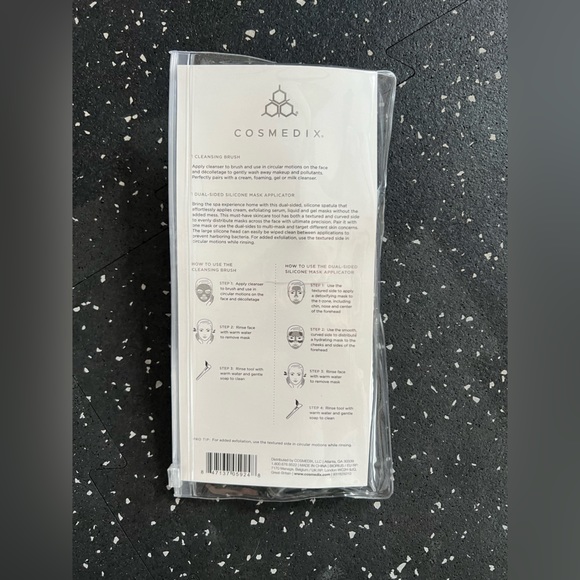 COSMEDIX | Skincare Brush Set - Picture 4 of 5